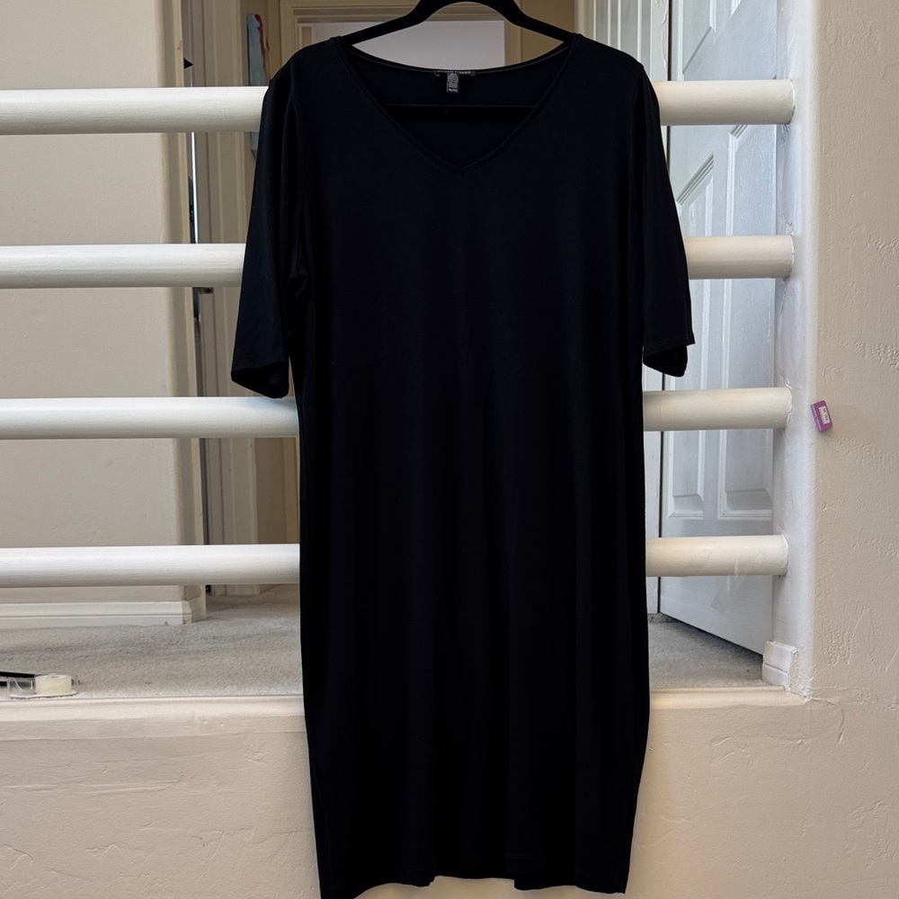 Eileen Fisher Black V-Neck Short Sleeve Shift Dress